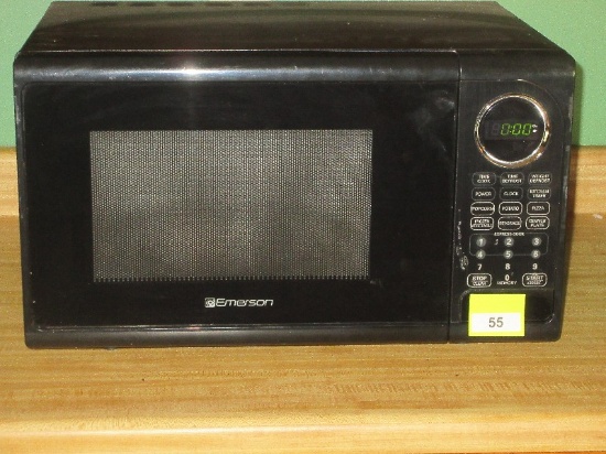 Emerson Black Countertop Microwave w/Pre-Set Functions- 11 3/8"H x 19" x 13 1/2"