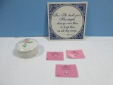 Belleek Porcelain Round Trinket Dish w/3 Princess Cultured Pearls Size 6mm- NIB