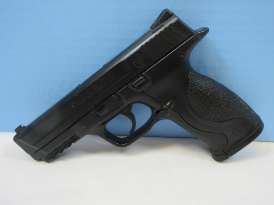 Smith & Wesson M & P 40 BB Gun Air Pistol .177 Caliber CO2 Black- Serial #16M80109
