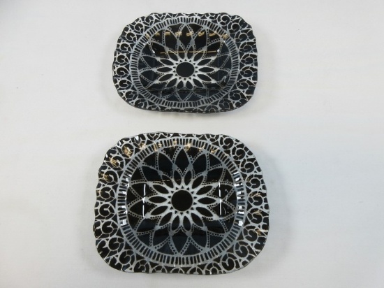 Pair of Signed Sydenstricker Black/Clear Fused Studio Art Glass Embassy Pattern Center Floral