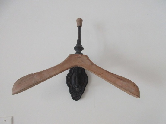 Unique Wall Mount Wood and Embossed Metal Coat and Hat Hanger w/ Hook Yesteryear