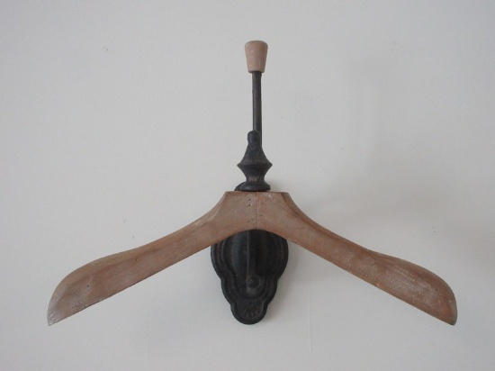Unique Wall Mount Wood and Embossed Metal Coat and Hat Hanger w/ Hook Yesteryear