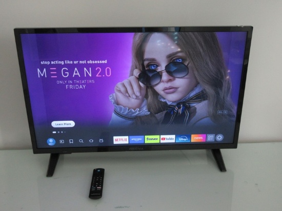 Insignia 32" LCD Flat Screen TV on Stand w/Remote Mfg. Date Sept. 2023 Smart TV