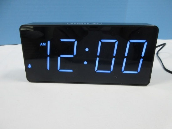 American Lifetime 8" High Resolution Display Day Clock Digital Calendar - Appears NIB