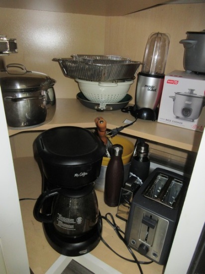 Lot Dash Mini Rice Cooker, Magic Bullet, Mr. Coffee, Toaster, Stove Top Popcorn Popper, Stock