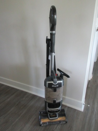 Shark Self-Cleaning Brush Upright Bagless Vacuum Cleaner w/Lift Away Feature