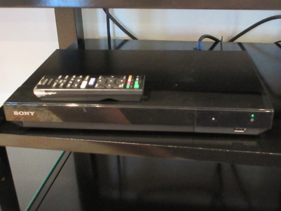 Sony Ultra HD Blu-Ray DVD Player w/Remote Model NO. UBP-X700- Works!