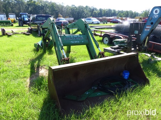 John Deere 740 loader