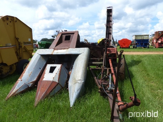 New Idea 324 corn puller