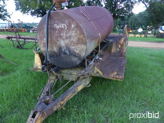 Portable fuel tank w/ pump