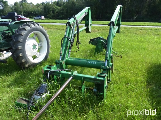 John Deere 726 loader