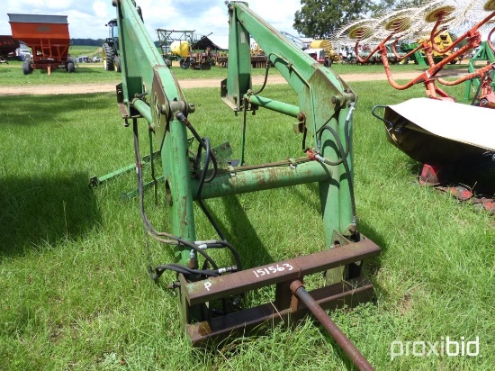 John Deere 148 loader