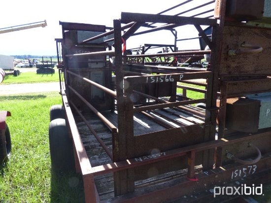 Hog farrow crate