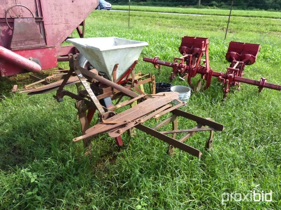 Covington 2 row sidedresser