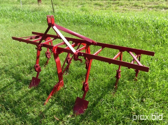 Pittsburg 2 row cultivator