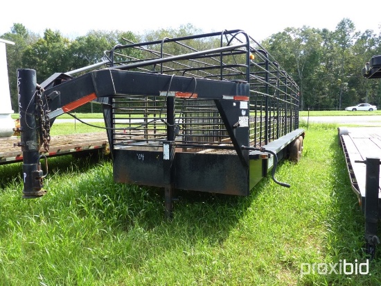 05 Circle W gooseneck stock trailer