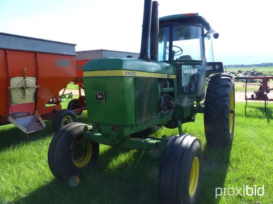 John Deere 4430 tractor