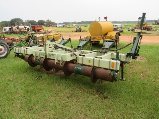 KMC 4 row strip-till