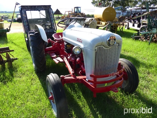 Ford 600 tractor