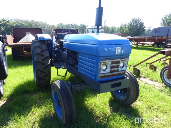 Leyland 384 tractor