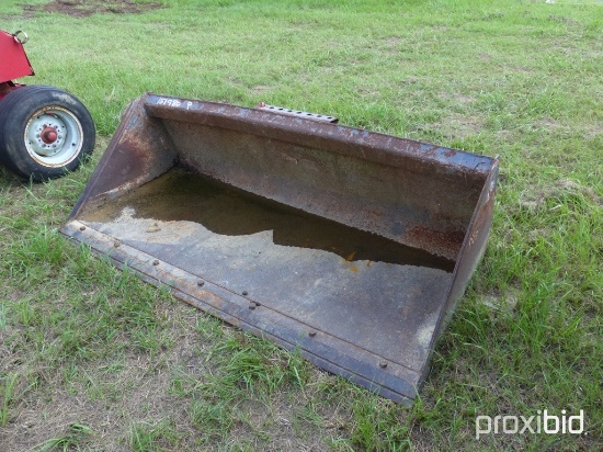 82" loader bucket