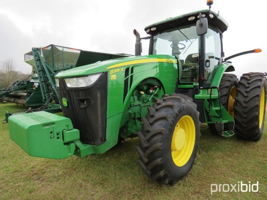 John Deere 8285R tractor