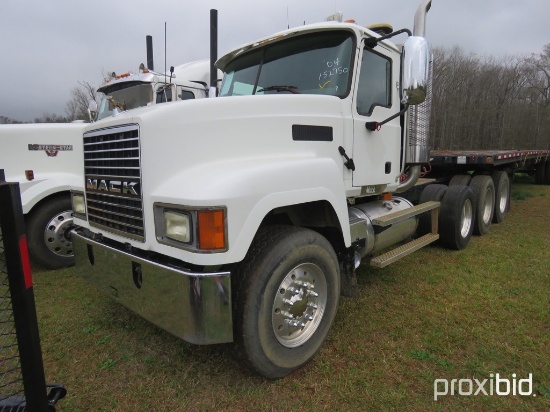 2004 Mack CH613