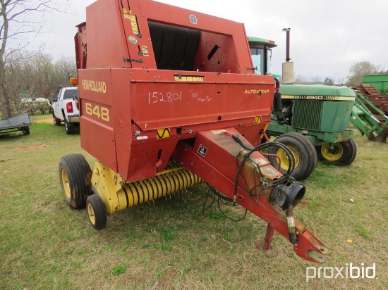 New Holland 648 round baler