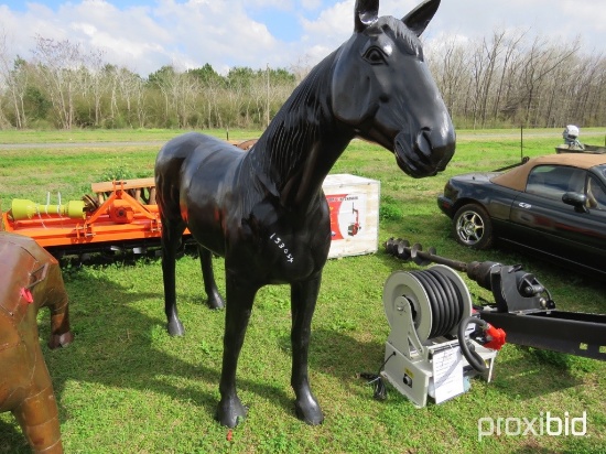 Life size horse statue