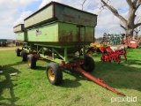 Parker 2100 gravity wagon w/ ear corn extensions