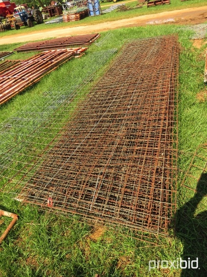 Stack of 48"x16' wire panels