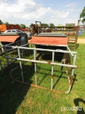 Calf creep feeder