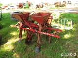 Covington 2 row planter w/ fertilizer