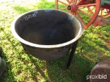 Cast iron wash pot