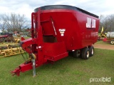 Jay-Lor 31000 TMR verticle mixer wagon