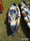 1 person kayak w/ paddle