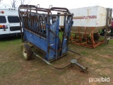 Priefert portable livestock squeeze chute