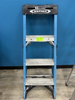 Werner 4' Fiberglass Ladder