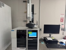 Agilent 9000 GC (Gas Chromatograph) System, S/N US22070001, 5977B GC/MSD (Gas Chrtomatograph / Mass