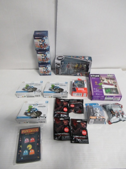 Video Game Toy Lot of (16)