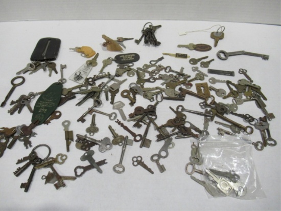 Vintage/Antique Keys Box Lot