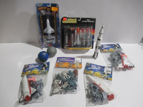 Space Toy/Collectibles Box Lot