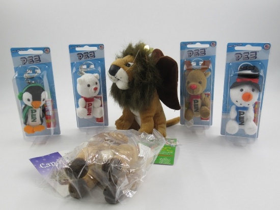 Christmas PEZ & Plush Variety Lot of (6)