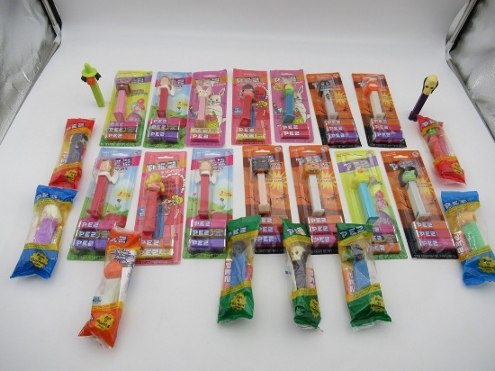 Halloween/Holidays Pez Dispenser Lot