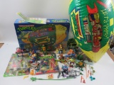 Teenage Mutant Ninja Turtles Figures/Blimp Lot