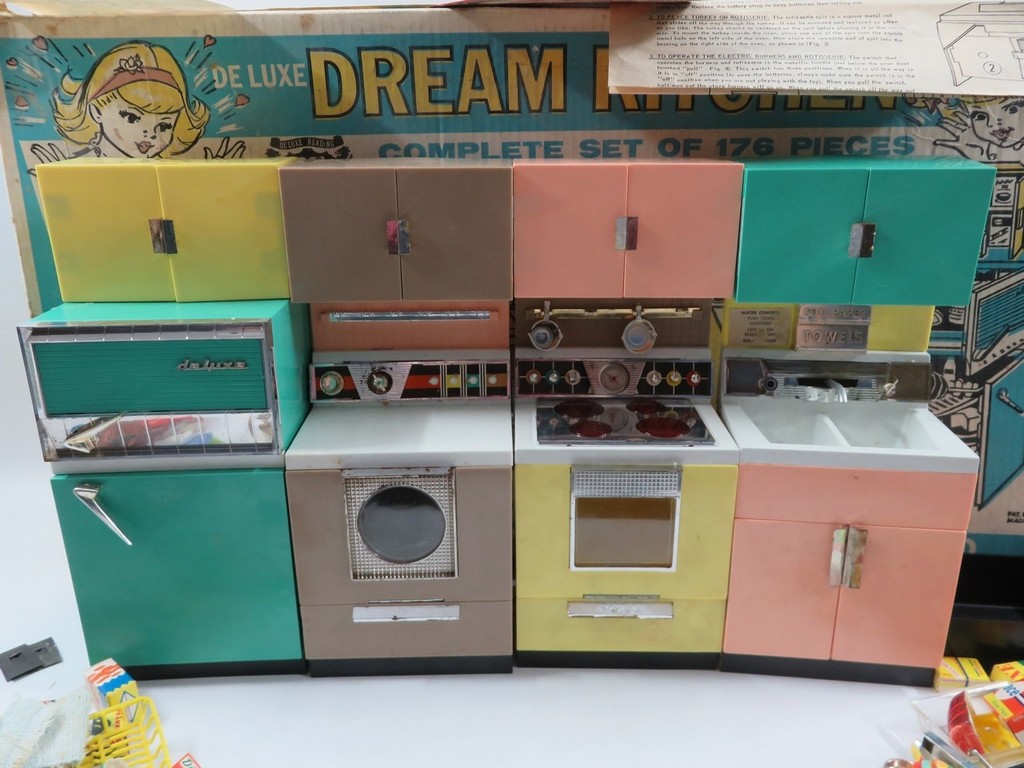 Deluxe Reading Dream Kitchen Barbie 1960s Proxibid