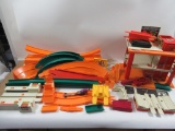 Hot Wheels Vintage Tune-Up Tower/Track and More