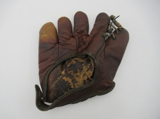 Vintage Lloyd Sprout Waner Left Hand Formed Leather Baseball Glove