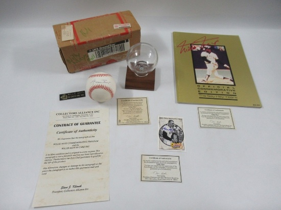 Willie Mays Autographed Baseball/Card/Program Lot