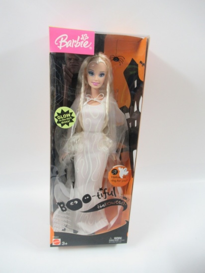 Barbie Boo-tiful Halloween W/ Glow in the Dark Dress